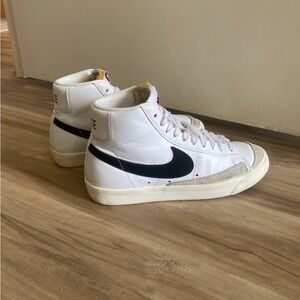 Nike high top blazers size 8